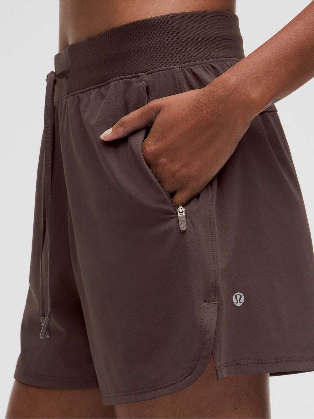 LULULEMON License to Train High Rise Short 4” in Espresso - Picture 3 of 13
